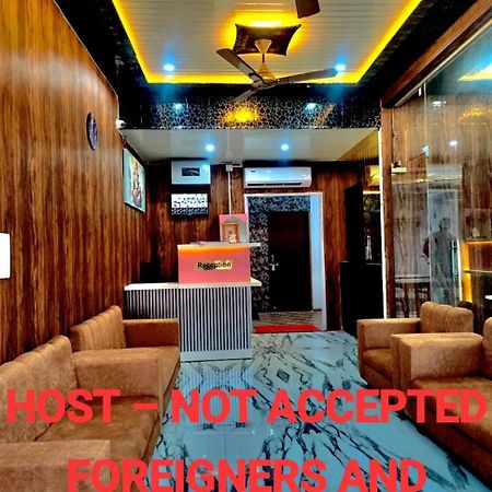 Hotel Vinayak Plaza バラナシ エクステリア 写真