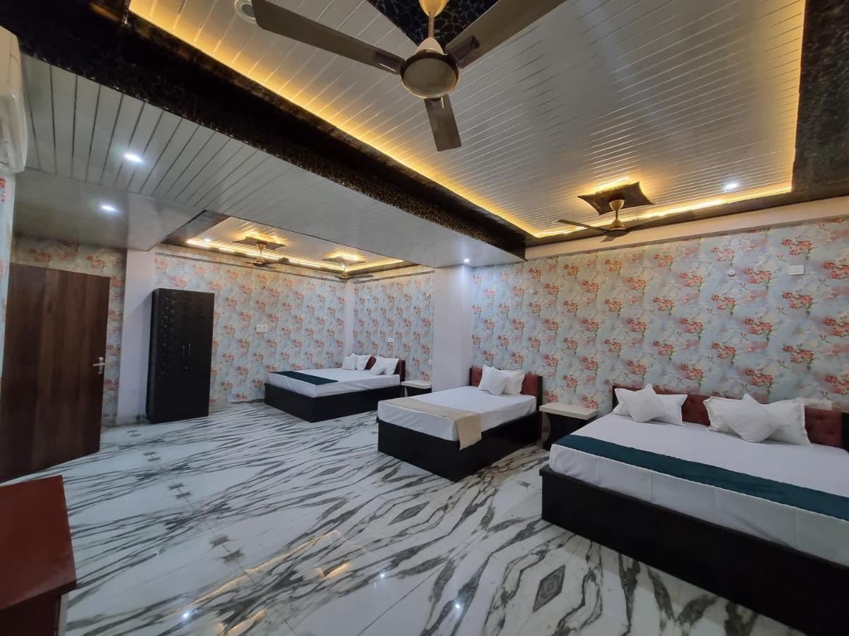 Hotel Vinayak Plaza バラナシ エクステリア 写真