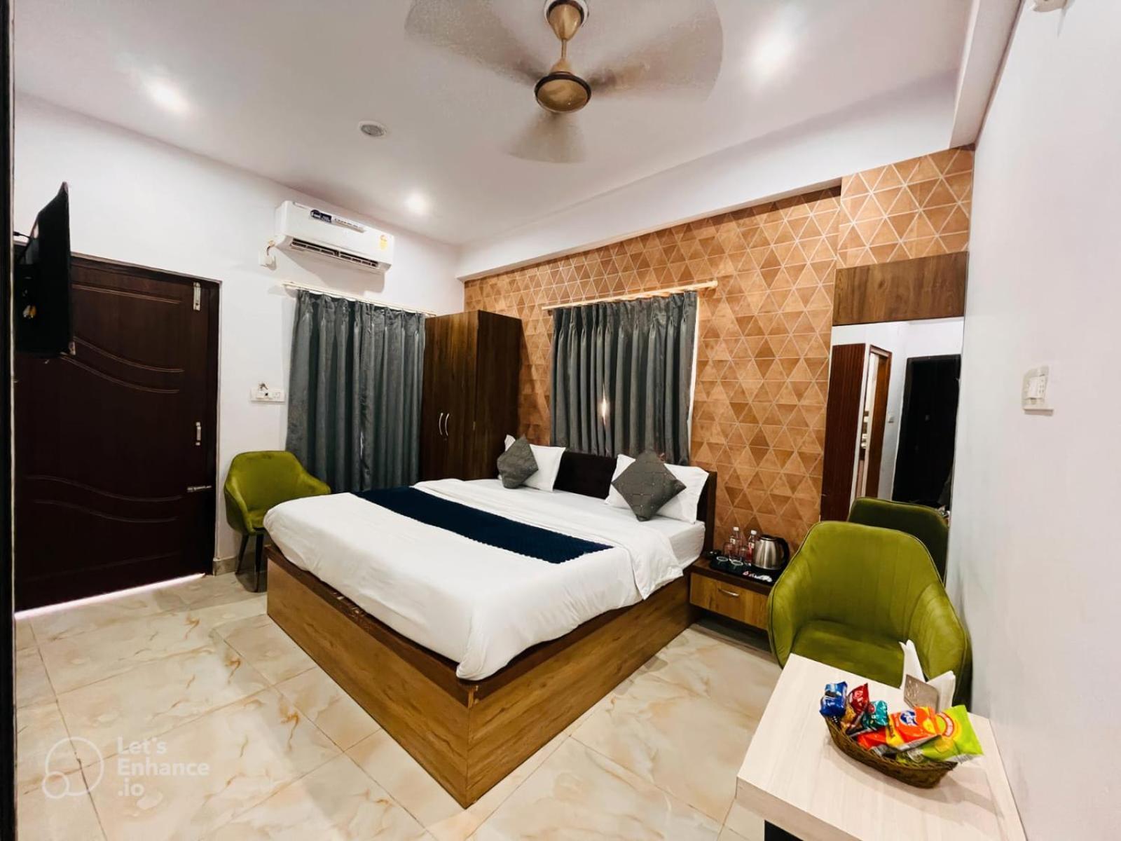 Hotel Vinayak Plaza バラナシ エクステリア 写真