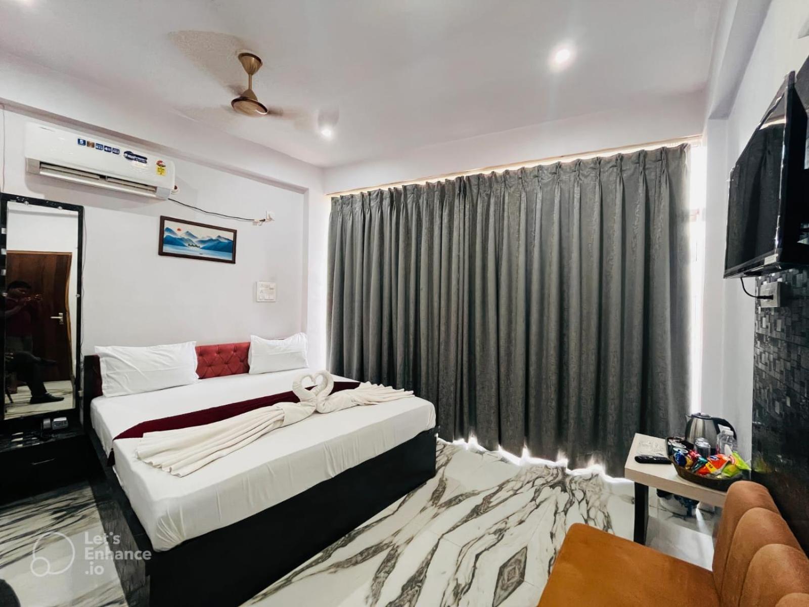 Hotel Vinayak Plaza バラナシ エクステリア 写真
